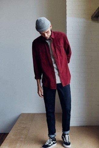 Wie weißes und schwarzes horizontal gestreiftes T-Shirt mit einem Rundhalsausschnitt mit blauer Jeans zu kombinieren – 145 Herren Outfits