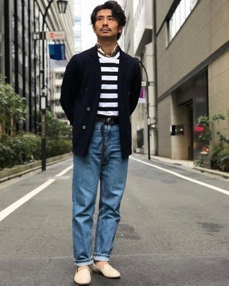 Wie weißes und schwarzes horizontal gestreiftes T-Shirt mit einem Rundhalsausschnitt mit blauer Jeans zu kombinieren – 145 Herren Outfits