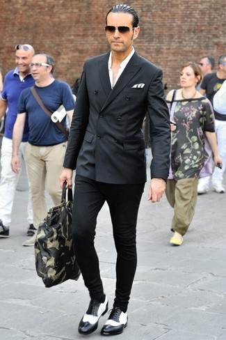 Weißes und schwarzes vertikal gestreiftes Einstecktuch kombinieren – 13 Herren Outfits