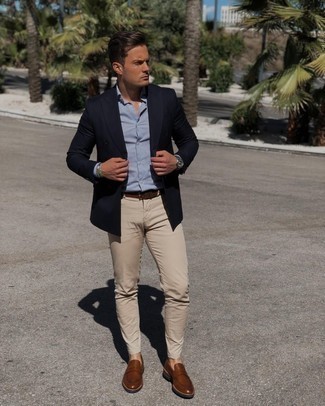 Weißes und blaues Businesshemd mit Karomuster kombinieren – 217 Herren Outfits