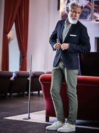 Welche Sakkos mit weißen und grünen Langarmhemdes zu tragen – 12 Herren Outfits