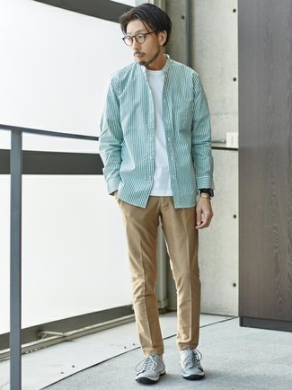 Weißes und grünes vertikal gestreiftes Langarmhemd kombinieren – 35 Herren Outfits