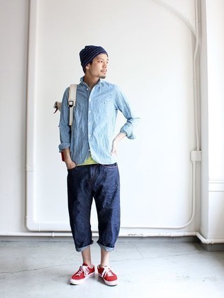 Weißen und dunkelblauen Rucksack kombinieren – 18 Casual Herren Outfits