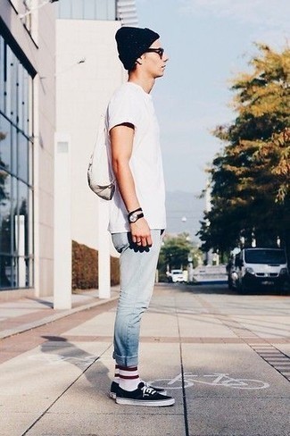 Weißen und dunkelblauen Rucksack kombinieren – 30 Herren Outfits