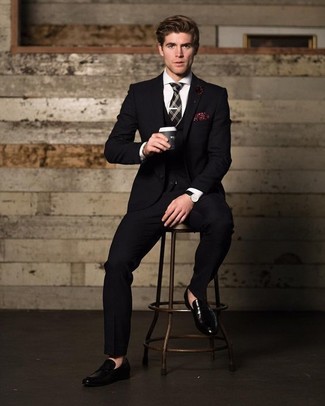 Welche Slipper mit weißen und dunkelblauen Businesshemdes zu tragen – 2000+ Herren Outfits