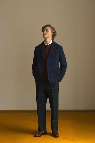Teenager: Welche Slipper mit weißen und dunkelblauen Businesshemdes zu tragen – 9 Herren Outfits