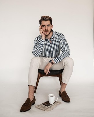 Weißes und dunkelblaues Langarmhemd mit Vichy-Muster kombinieren – 116 Sommer Herren Outfits