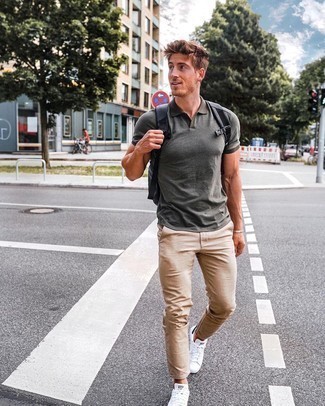 Weiße und dunkelblaue Leder niedrige Sneakers kombinieren – 2000+ Herren Outfits