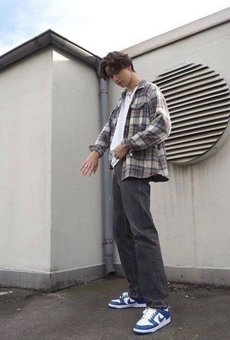 Weiße und dunkelblaue Leder niedrige Sneakers kombinieren – 2000+ Herren Outfits