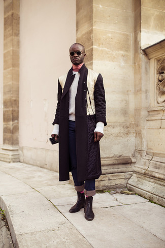 Weißen und dunkelblauen Daunenmantel kombinieren – 9 Herren Outfits