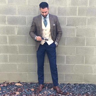 Weiße und dunkelblaue Weste kombinieren – 70 Herren Outfits