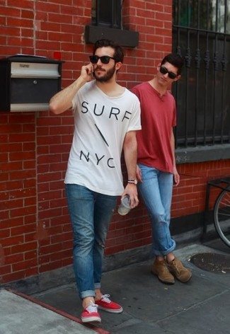 Weiße und rote und dunkelblaue horizontal gestreifte Uhr kombinieren – 28 Herren Outfits