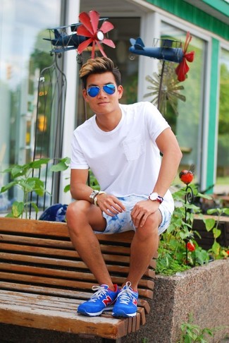 Weiße und rote und dunkelblaue horizontal gestreifte Uhr kombinieren – 28 Herren Outfits