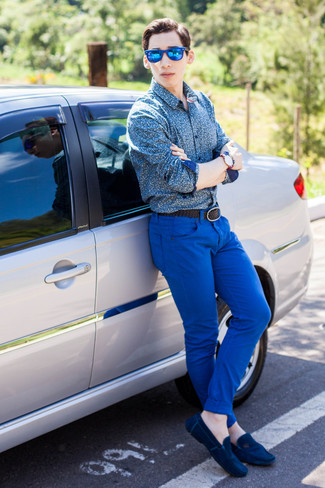 Weiße und rote und dunkelblaue horizontal gestreifte Uhr kombinieren – 28 Herren Outfits