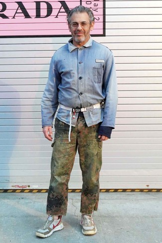Weiße Segeltuch Bauchtasche kombinieren – 9 Herren Outfits