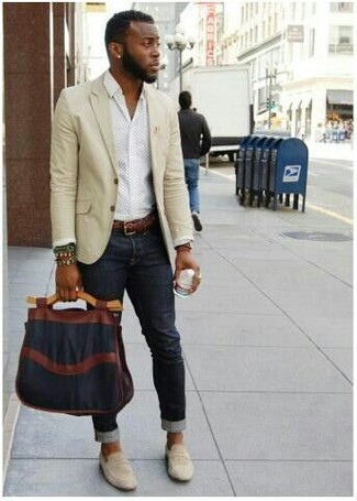 Wie weißes Businesshemd mit hellbeige Sakkos zu kombinieren – 576+ Herren Outfits
