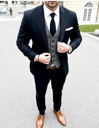 Wie weißes Businesshemd mit rotbrauner Leder Derby Schuhe zu kombinieren – 376 Herren Outfits