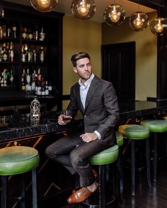 Wie weißes Businesshemd mit rotbrauner Leder Derby Schuhe zu kombinieren – 376 Herren Outfits