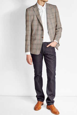 Wie weißes Businesshemd mit rotbrauner Leder Derby Schuhe zu kombinieren – 376 Herren Outfits