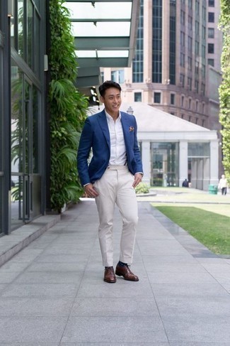 Wie weißes Businesshemd mit weißer Anzughose zu kombinieren – 218 Herren Outfits