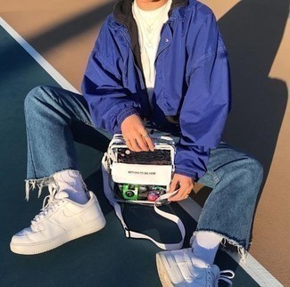 20 Jährige: Weiße Ledertaschen kombinieren – 4 Casual Frühling Herren Outfits
