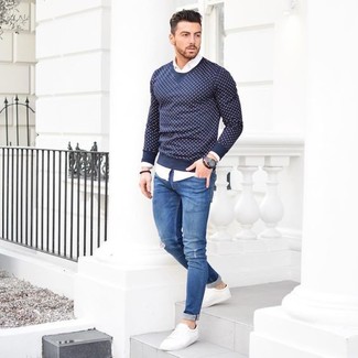 Welche Pullover mit einem Rundhalsausschnitt mit weißen Langarmhemdes zu tragen – 740+ Herren Outfits