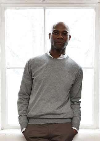 Welche Pullover mit einem Rundhalsausschnitt mit weißen Langarmhemdes zu tragen – 740+ Herren Outfits