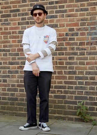 Welche niedrige Sneakers mit weißen Langarmshirt zu tragen – 280 Herren Outfits