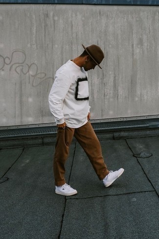 Welche niedrige Sneakers mit weißen Langarmshirt zu tragen – 280 Herren Outfits