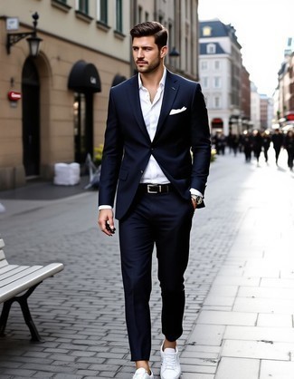 Welche Businesshemden mit weißer niedriger Sneakers zu tragen – 131 Elegante Herren Outfits