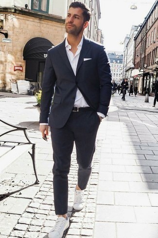 Welche Businesshemden mit weißer niedriger Sneakers zu tragen – 701+ Herren Outfits