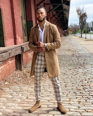 Weiße Chinohose mit Schottenmuster kombinieren – 10 Herren Outfits