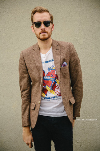 Weißes bedrucktes T-Shirt mit einem Rundhalsausschnitt kombinieren – 1252+ Herren Outfits