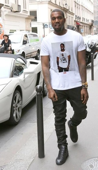 Weißes bedrucktes T-Shirt mit einem Rundhalsausschnitt kombinieren – 1252+ Herren Outfits