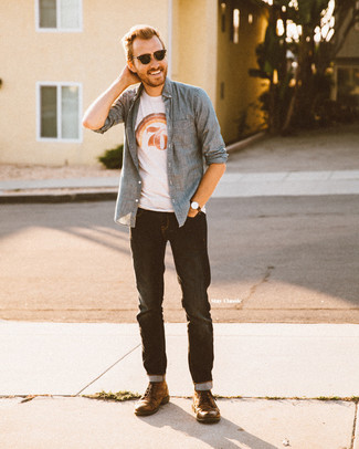 Weißes bedrucktes T-Shirt mit einem Rundhalsausschnitt kombinieren – 1252+ Herren Outfits