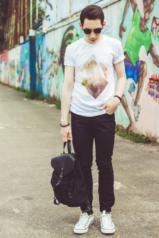 Weißes bedrucktes T-Shirt mit einem Rundhalsausschnitt kombinieren – 1252+ Herren Outfits