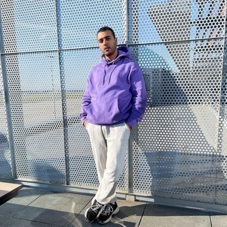 Weiße Jogginghose kombinieren – 46 Frühling Herren Outfits