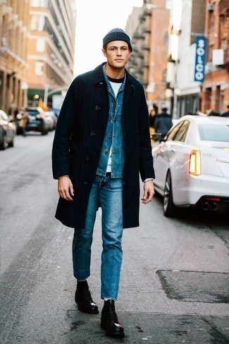 Welche T-Shirts mit einem Rundhalsausschnitt mit weißen Sweatshirt zu tragen – 20 Herren Outfits