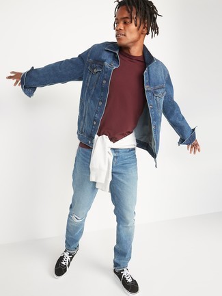 Welche T-Shirts mit einem Rundhalsausschnitt mit weißen Sweatshirt zu tragen – 20 Herren Outfits
