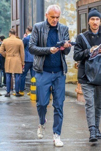 50 Jährige: Wollpullover kombinieren – 7 Casual Herbst Herren Outfits