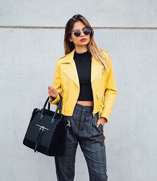 Gelbe Bikerjacke kombinieren – 22 Damen Outfits
