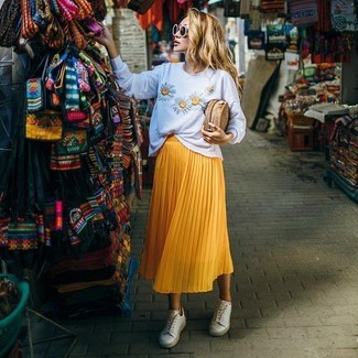 Gelben Midirock mit Falten kombinieren – 39 Damen Outfits