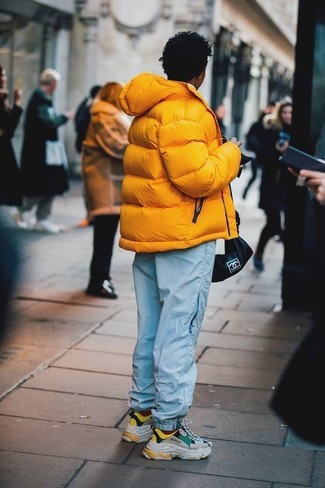 Gelbe Daunenjacke kombinieren – 18 Frühling Herren Outfits