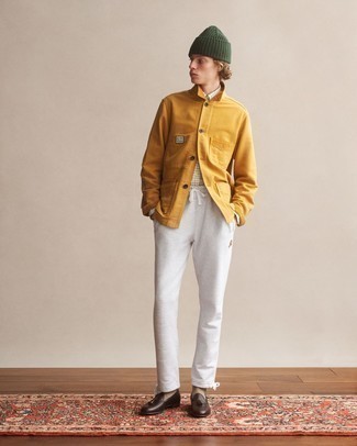 Teenager: Gelbe Shirtjacke kombinieren – 3 Herren Outfits