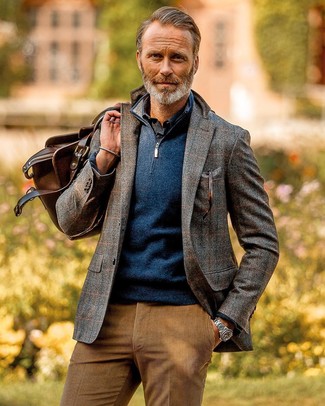 Wie Pullover mit einem Reißverschluss am Kragen mit Chinohose zu kombinieren – 152 Herren Outfits