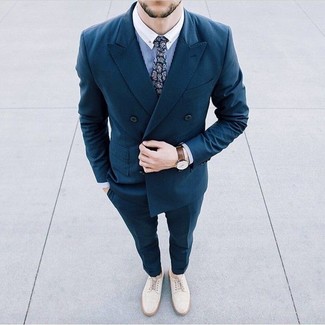 30 Jährige: Wie Brogues mit Anzughose zu kombinieren – 192 Elegante Herren Outfits: Vereinigen Sie ein dunkeltürkises Zweireiher-Sakko mit einer Anzughose, um vor Klasse und Perfektion zu strotzen. Fühlen Sie sich mutig? Entscheiden Sie sich für Brogues.