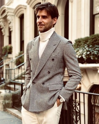 Graues Zweireiher-Sakko mit Schottenmuster kombinieren – 77 Herren Outfits: Vereinigen Sie ein graues Zweireiher-Sakko mit Schottenmuster mit einer weißen Anzughose für einen stilvollen, eleganten Look.