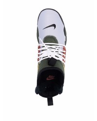 mehrfarbige Sportschuhe von Nike