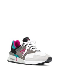 mehrfarbige Sportschuhe von New Balance