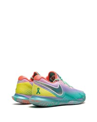 mehrfarbige Sportschuhe von Nike